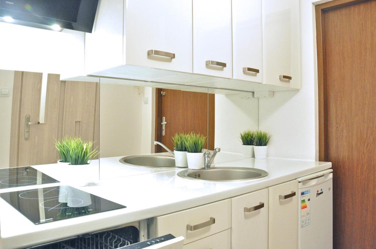 And Comfy Close To Old Town And Metro. Appartement Warschau