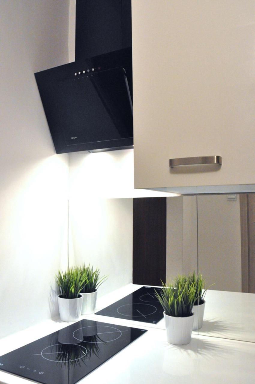 And Comfy Close To Old Town And Metro. Lägenhet Warszawa